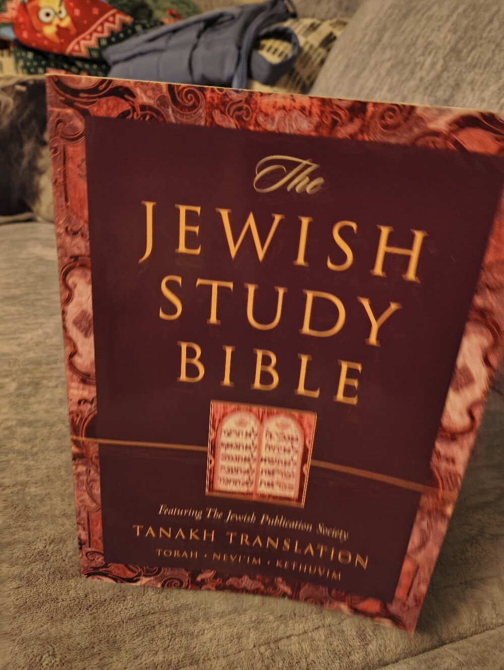 The Jewish Study Bible - Tanakh Translation (Purple)